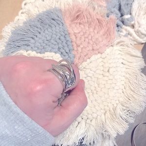 Trendy 3D Stretchy Silver Fashion Ring Unisex OSFM